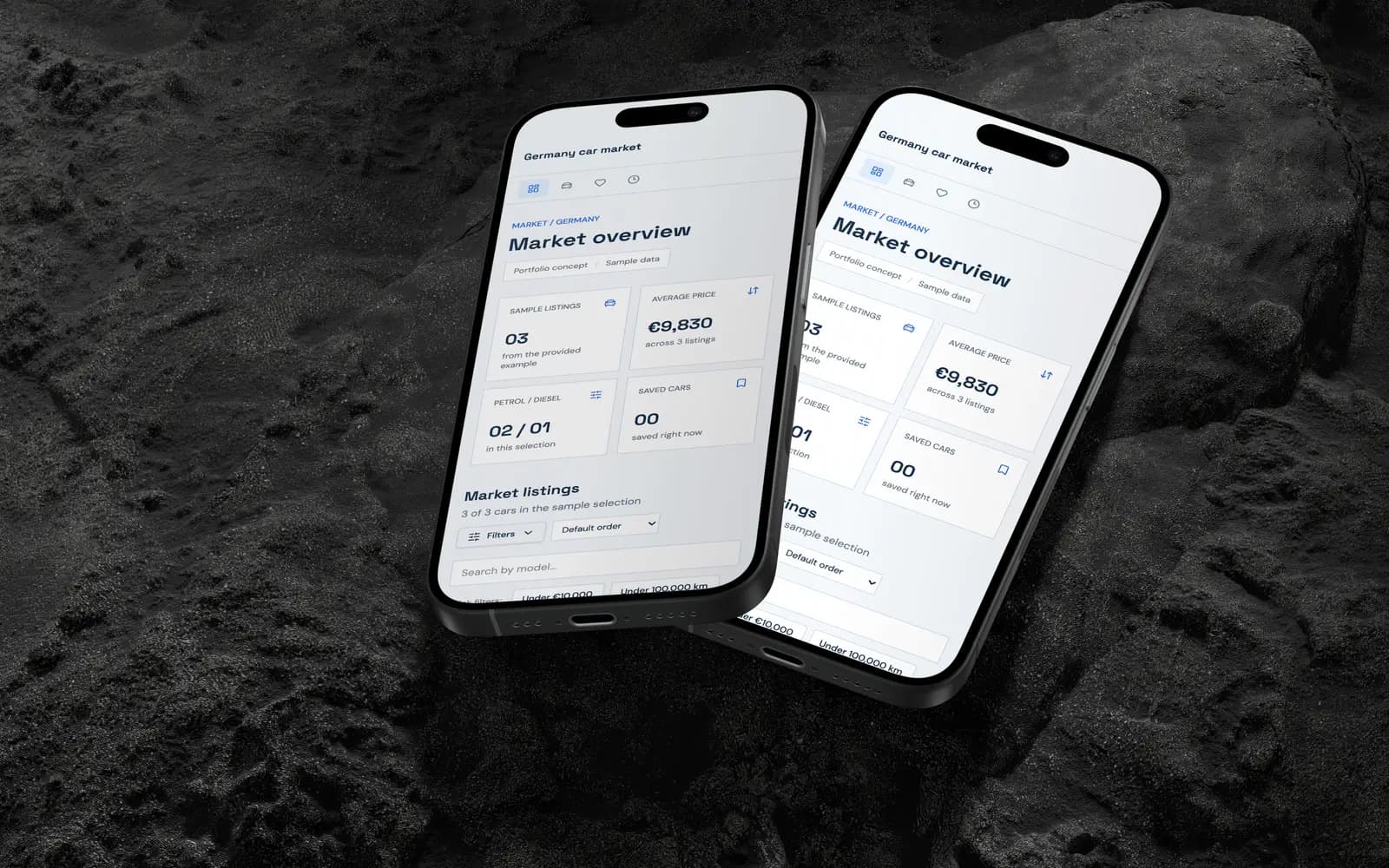 Два iPhone с мобильной версией AutoIntel на тёмном камне