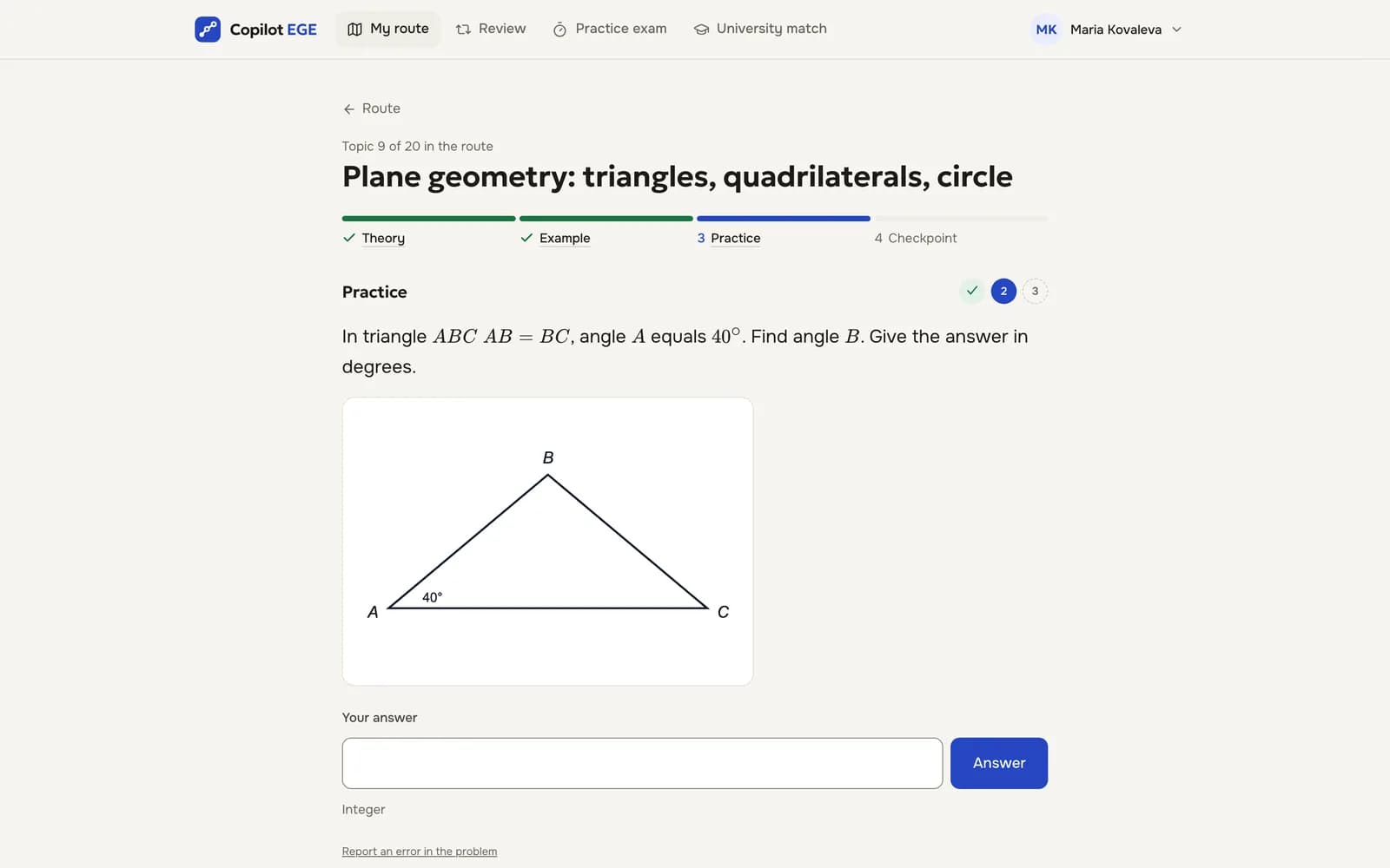 Etapa de prática de geometria plana no Copilot EGE com a figura de um triângulo